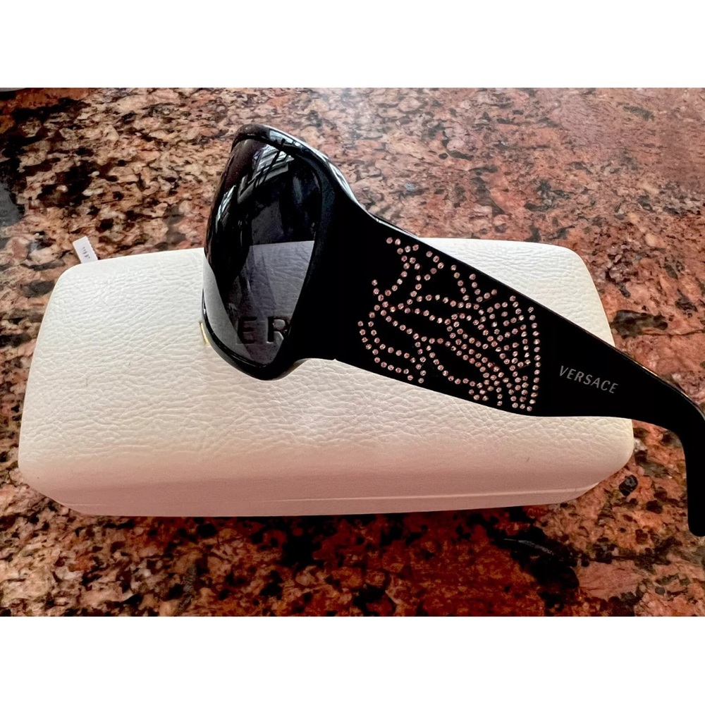 brand new VERSACE sunglasses box included women- Cat Eye